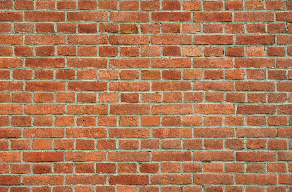 Brick Veneer vs. Solid Brick